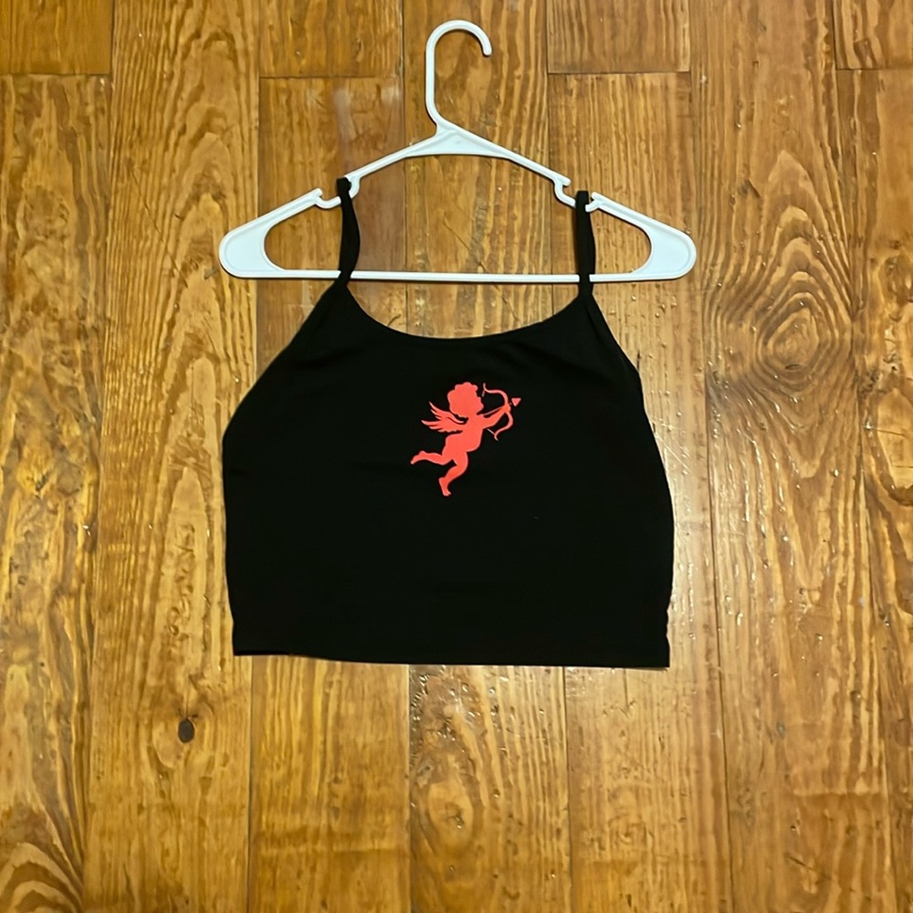 Black crop tank top